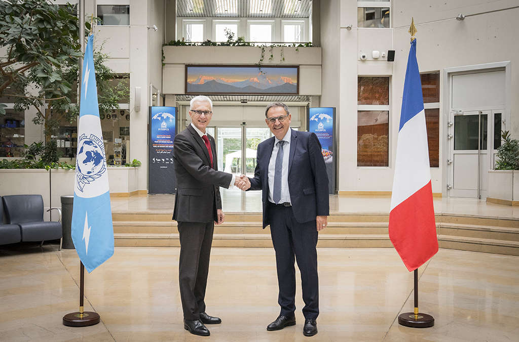 M. David Kimelfeld, Président du Grand Metropole de Lyon avec le Sécretaire Général d'INTERPOL M. Jürgen Stock